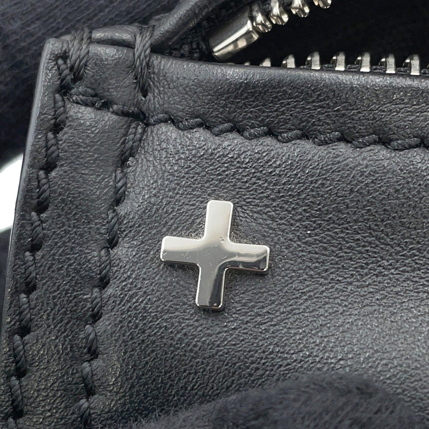 Givenchy Pandora
