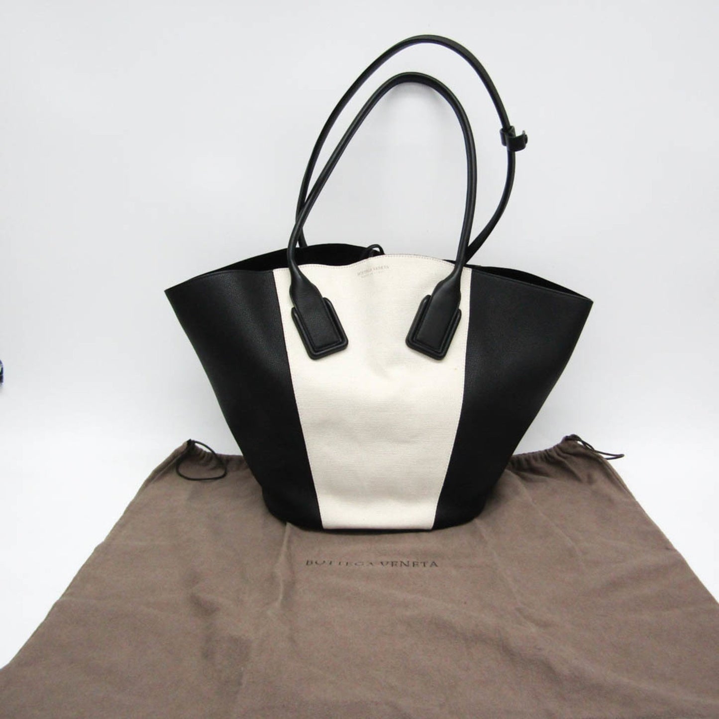 Bottega Veneta Basket