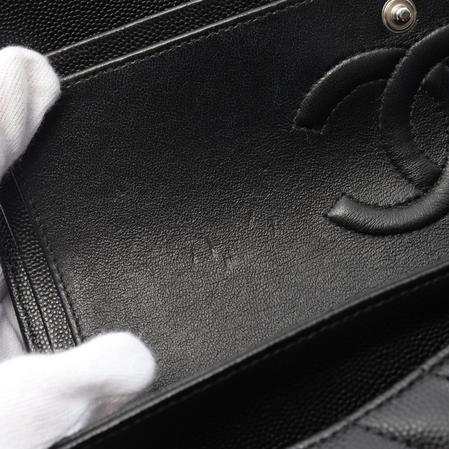 Chanel V-Stich