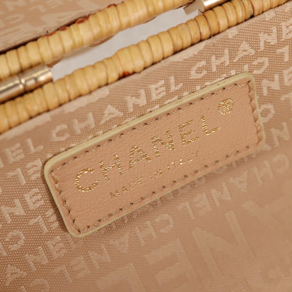 Chanel shoulder