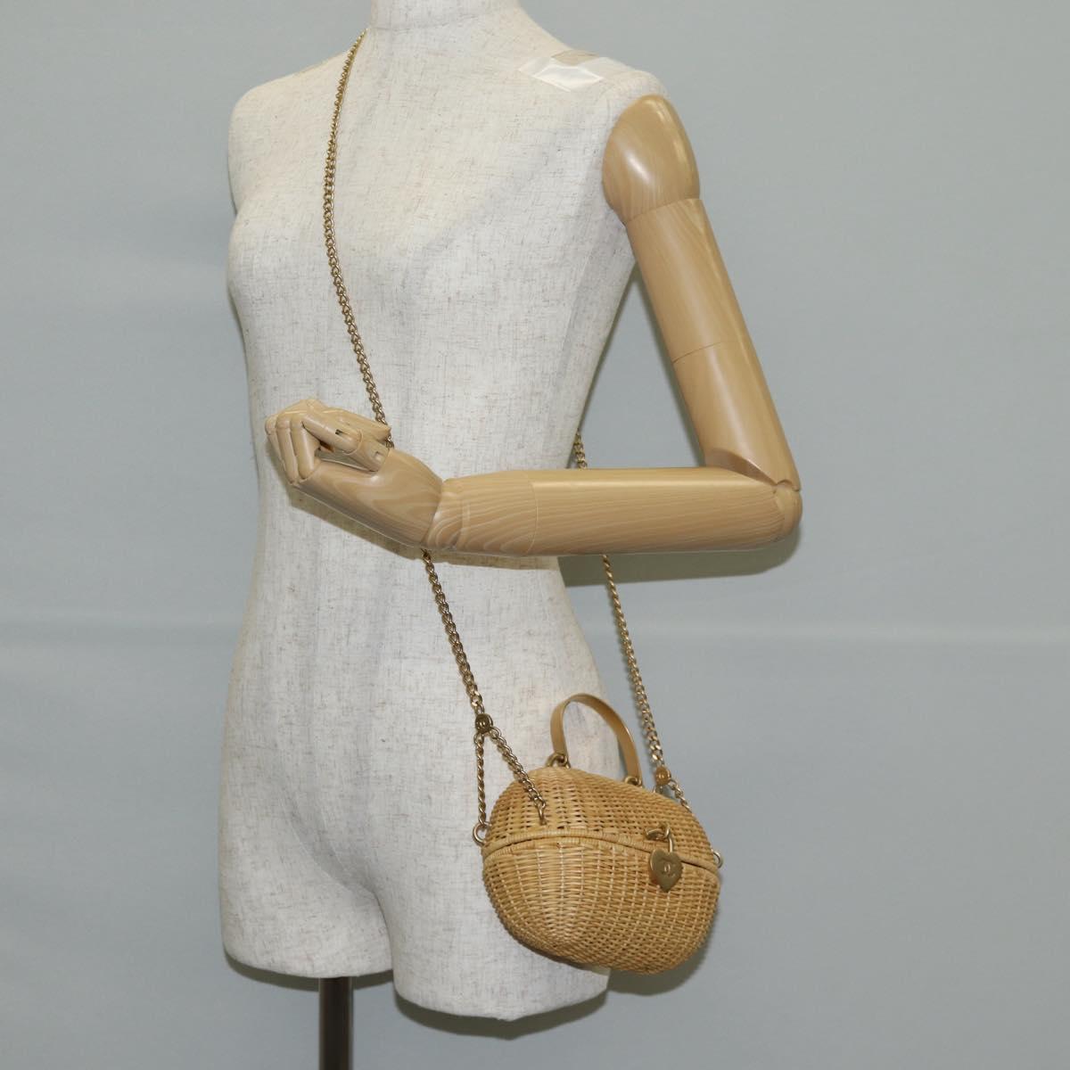 Chanel shoulder