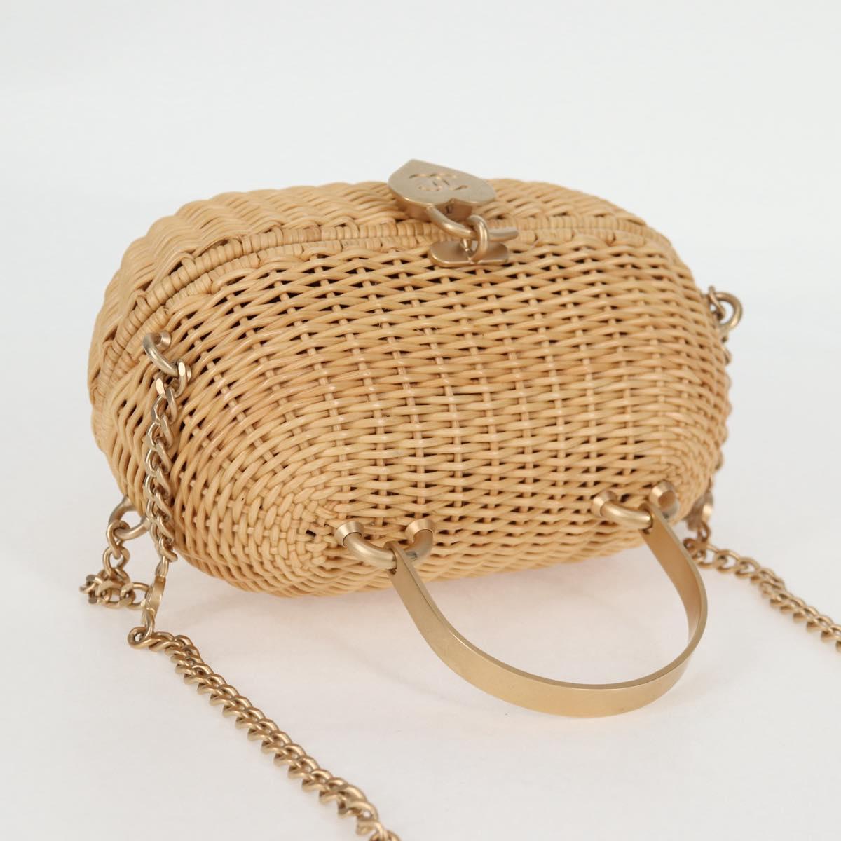 Chanel shoulder