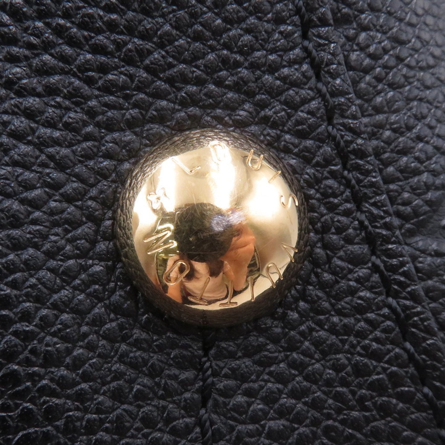 Louis Vuitton Montaigne